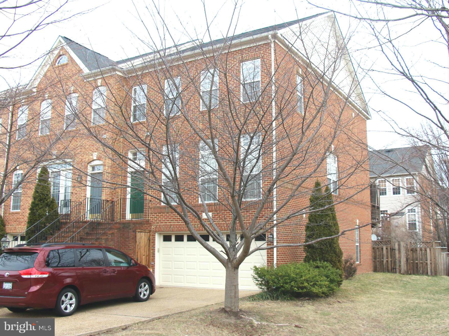 BROADLANDS SOUTH - Residential