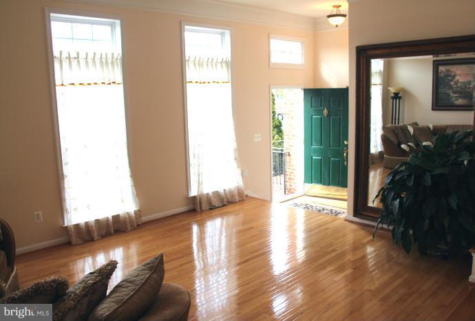 BROADLANDS SOUTH - Residential