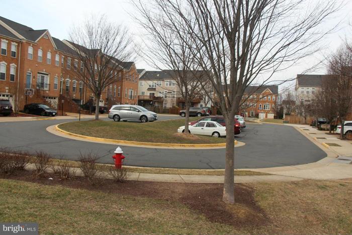 BROADLANDS SOUTH - Residential