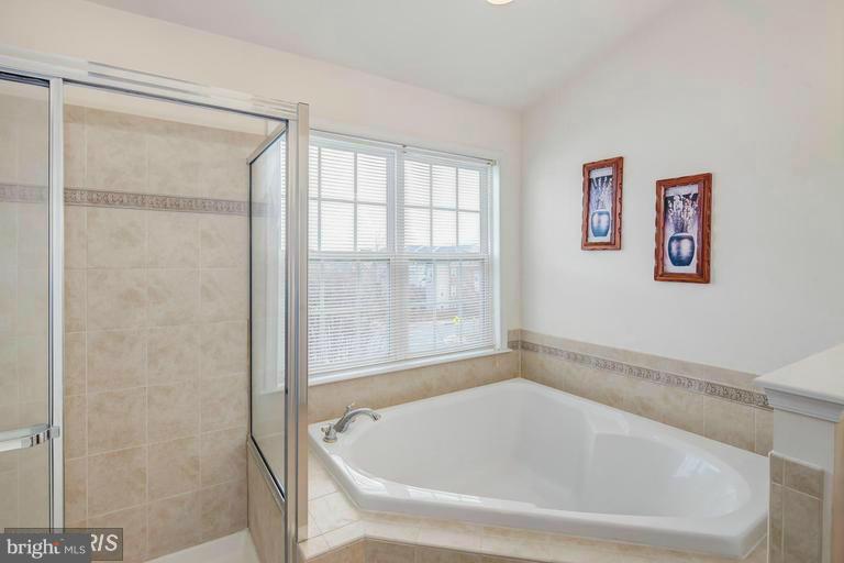 BROADLANDS SOUTH - Residential