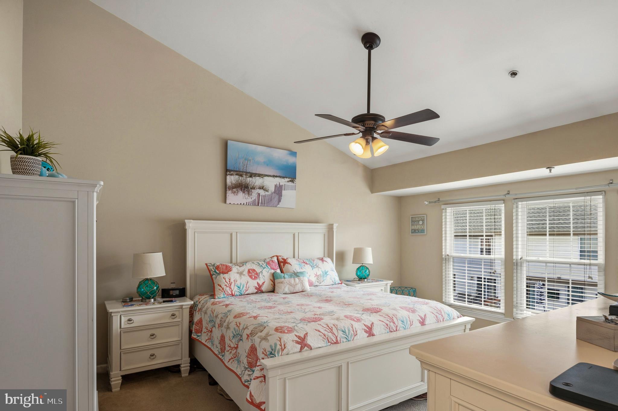 STONEY BEACH - Residential
