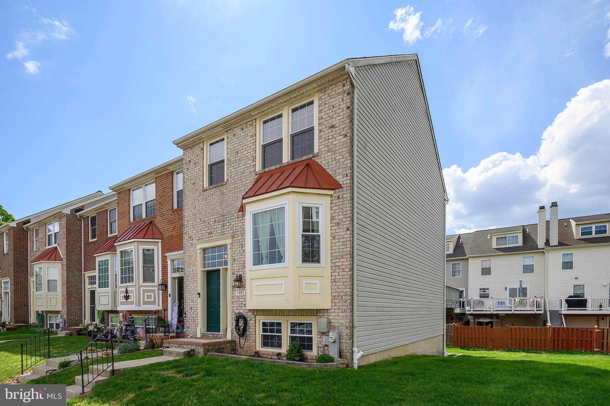 STONEY BEACH - Residential