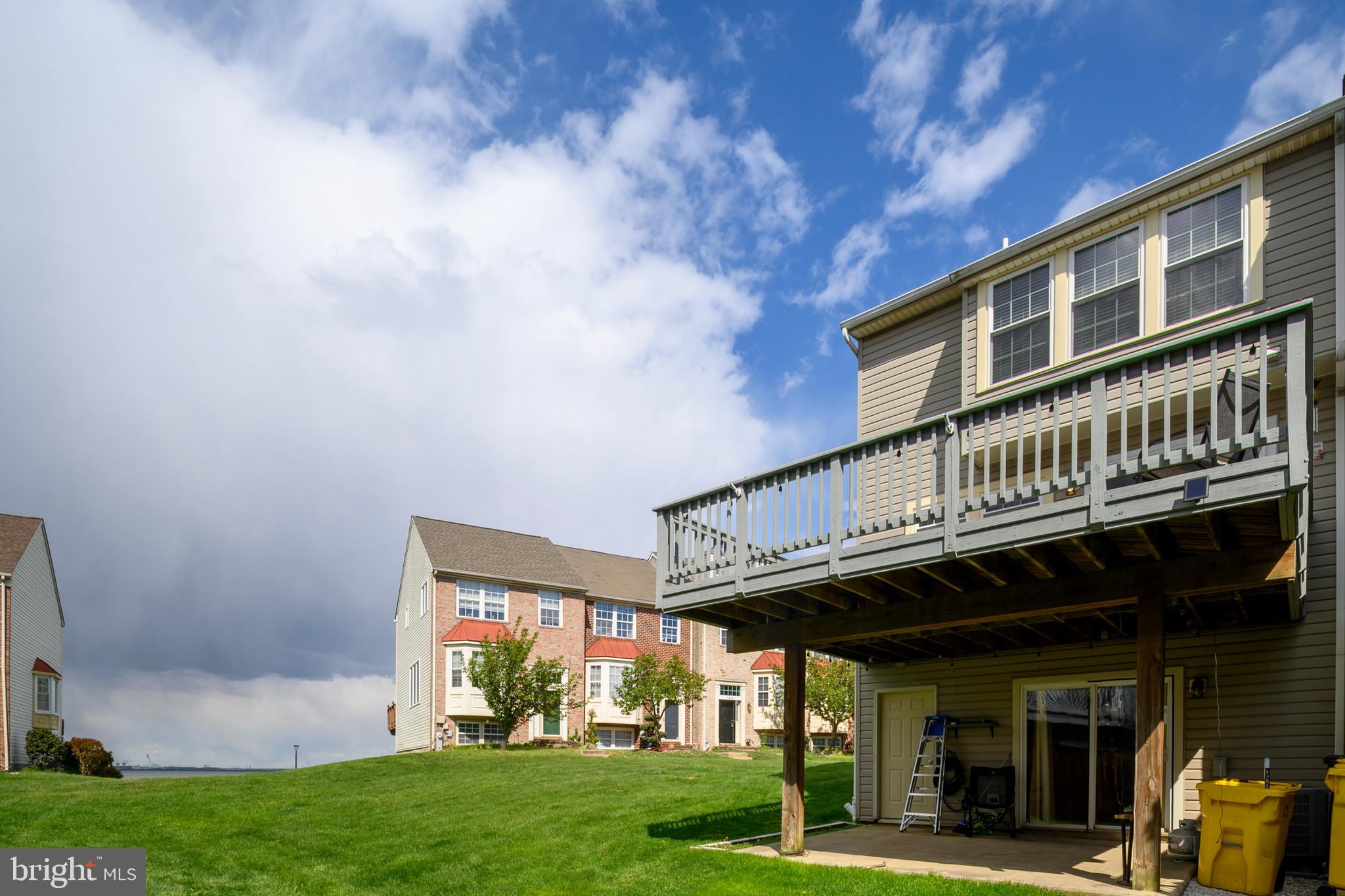 STONEY BEACH - Residential