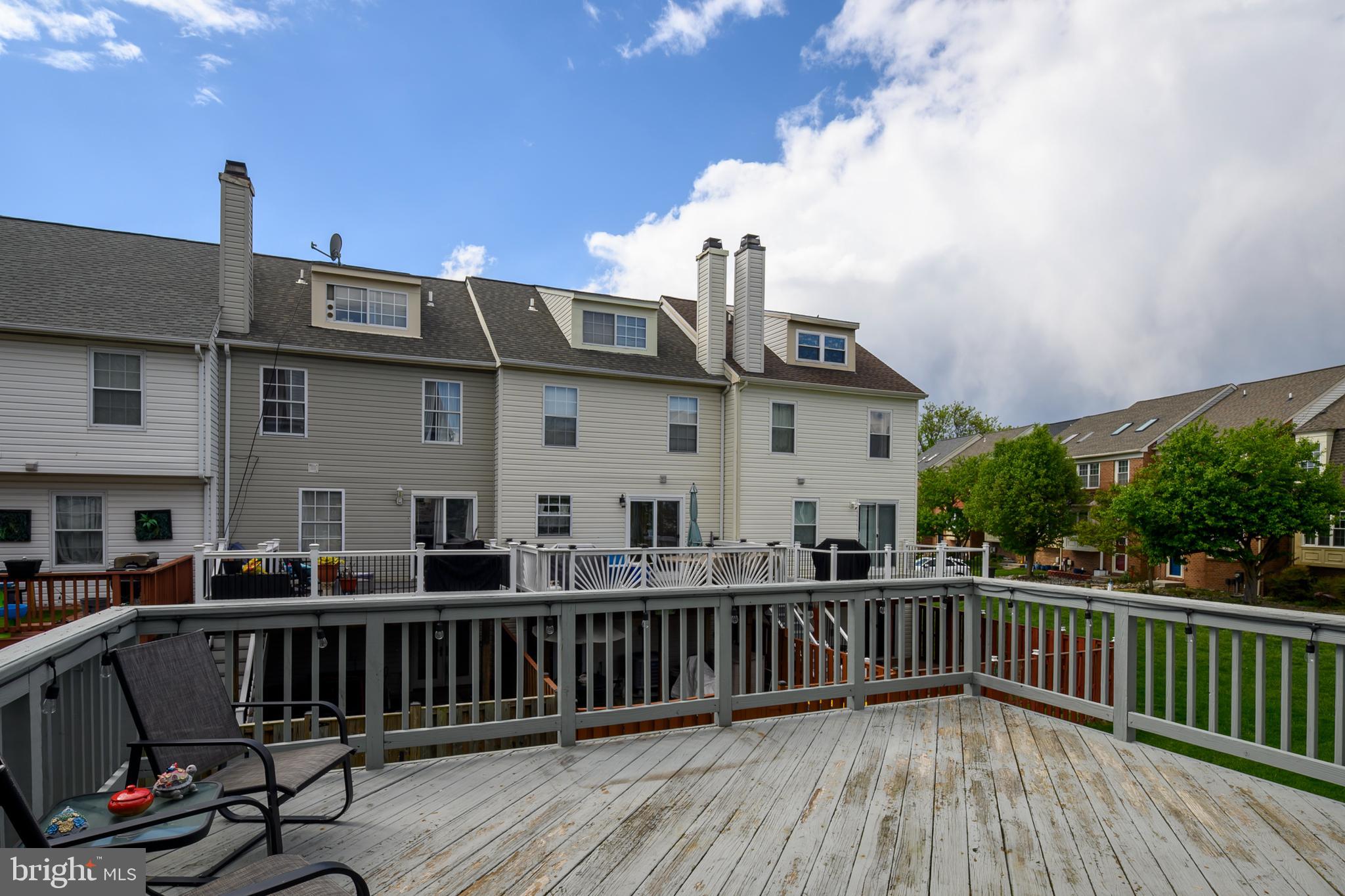 STONEY BEACH - Residential