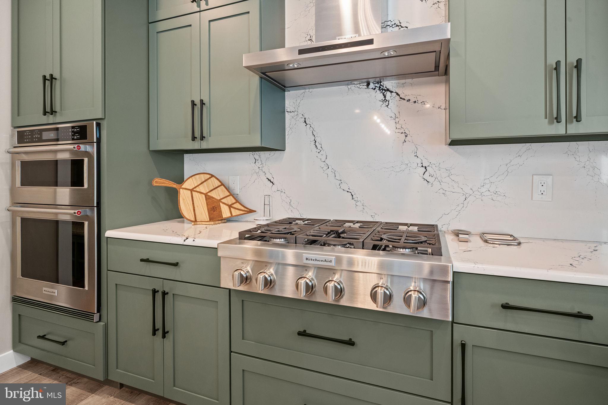 OAK HILL - Residential