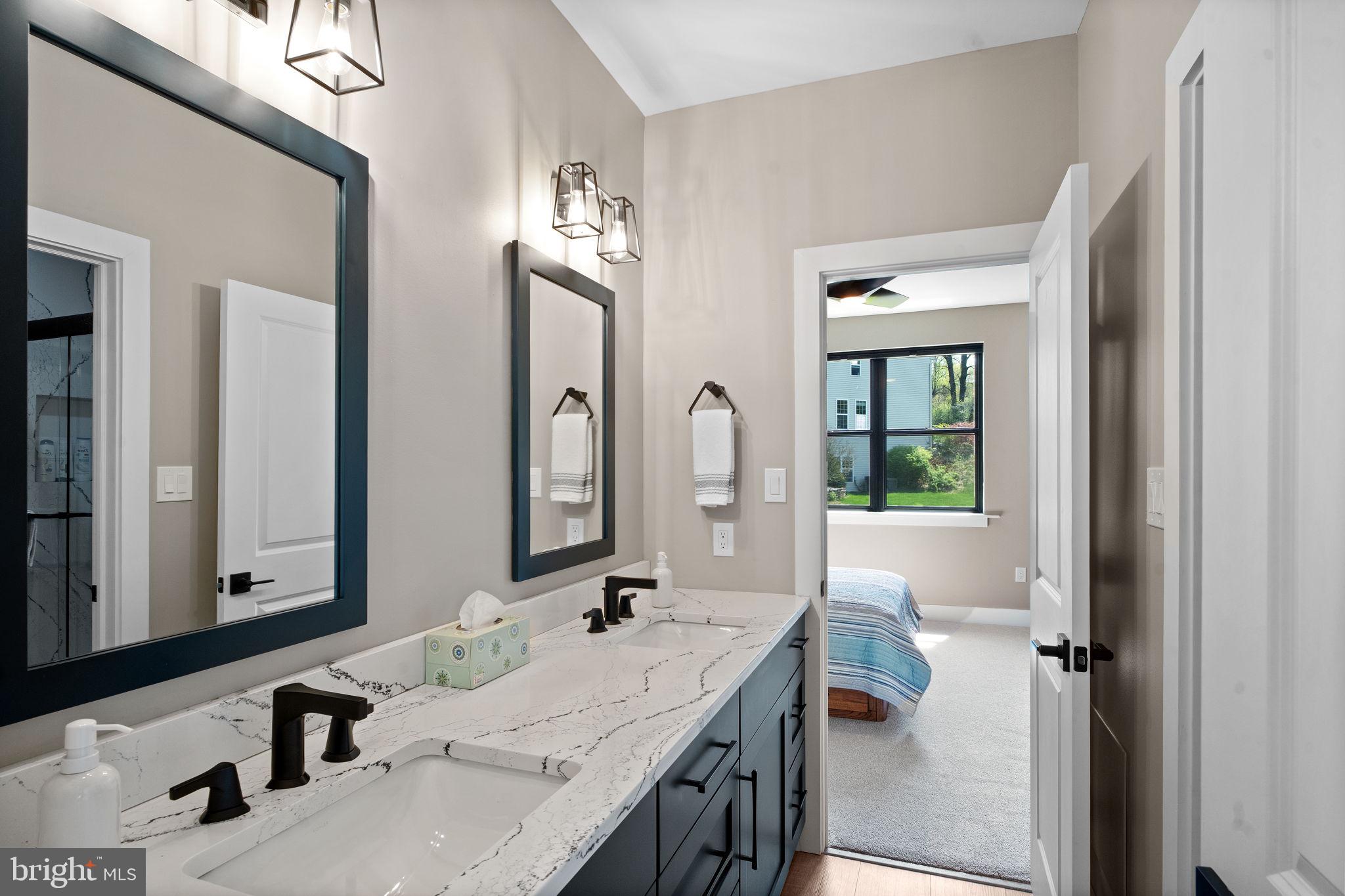 OAK HILL - Residential