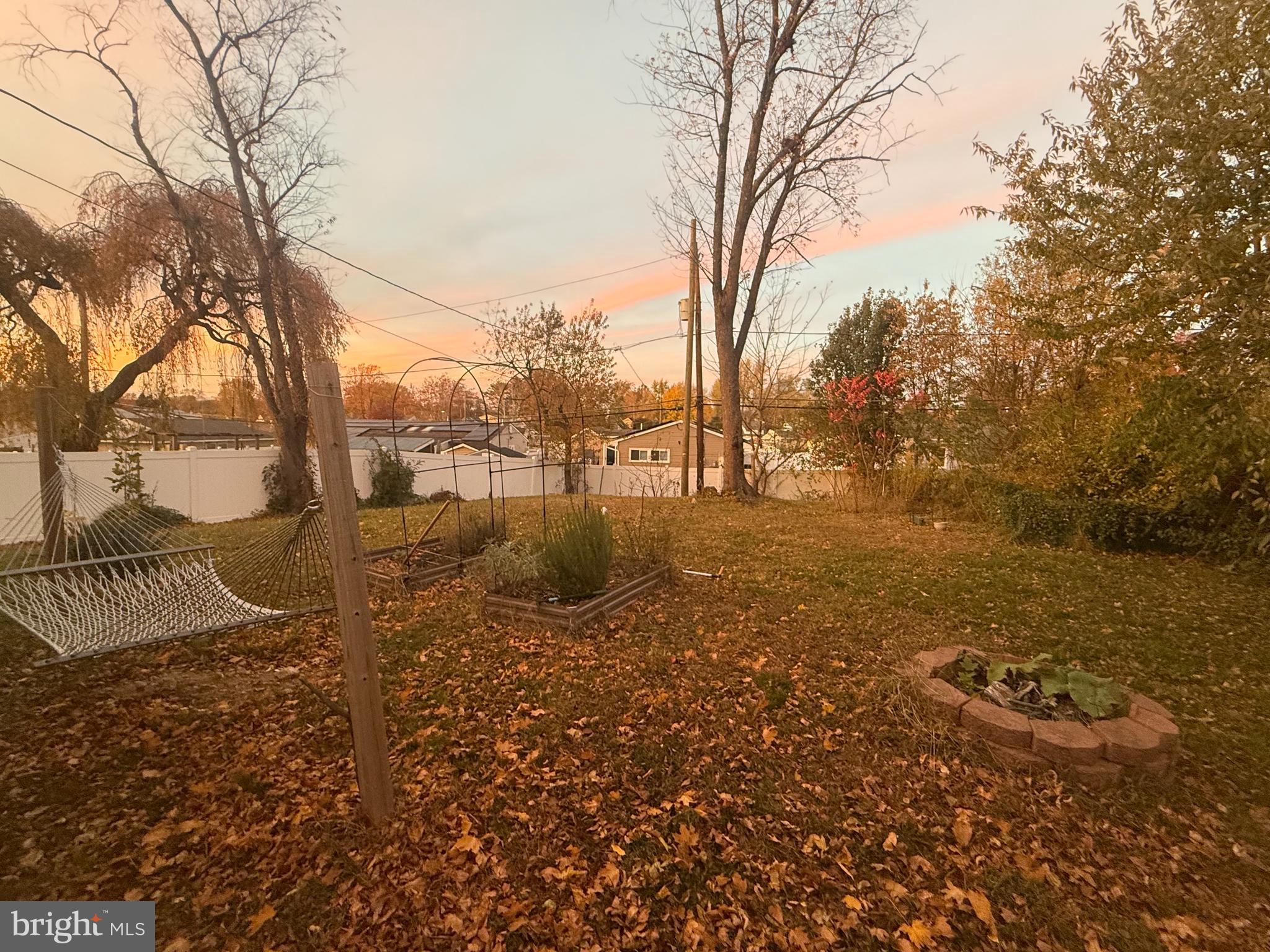 INDIAN CREEK - Residential