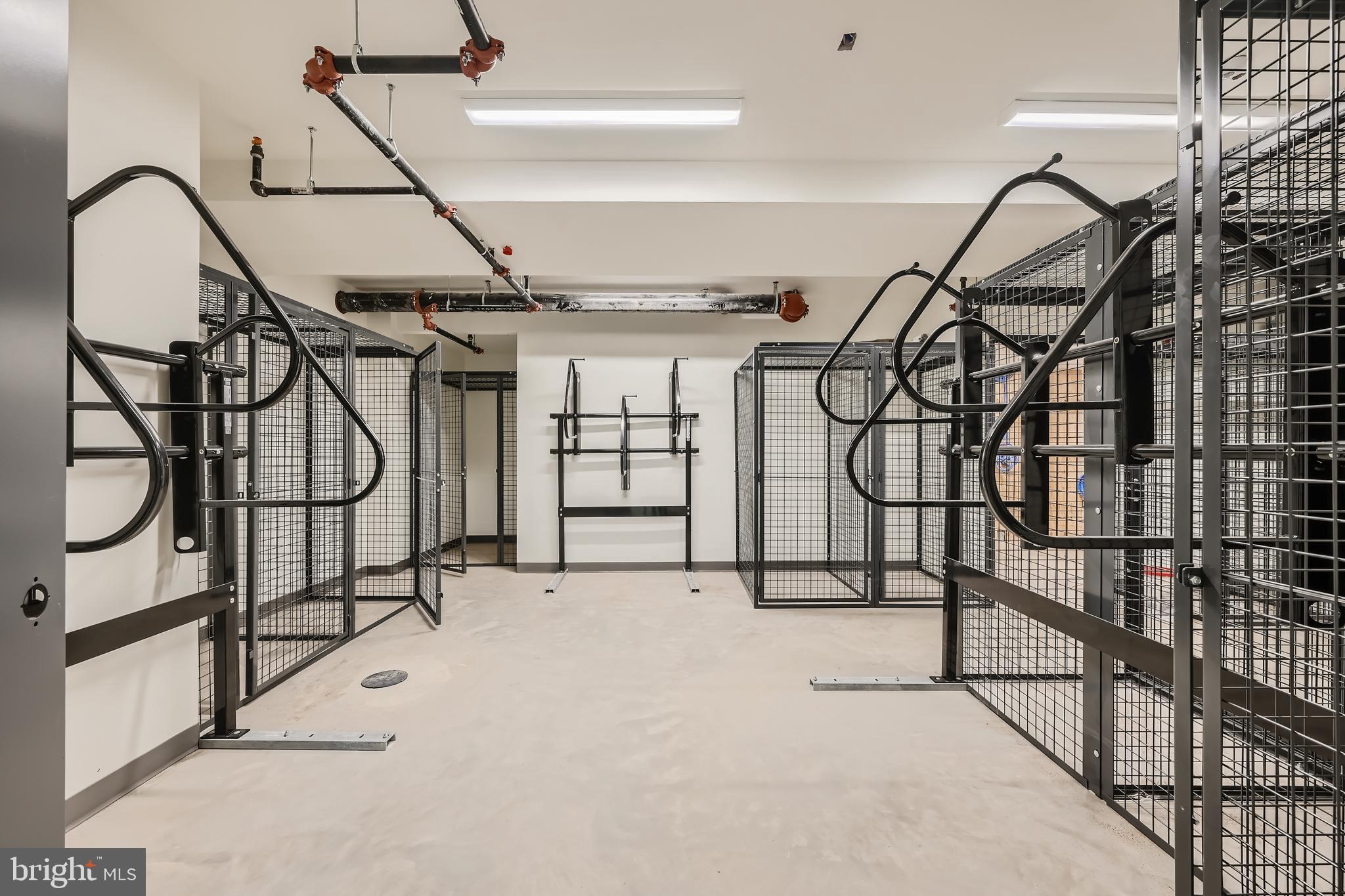 BROMO ARTS DISTRICT - Residential Lease