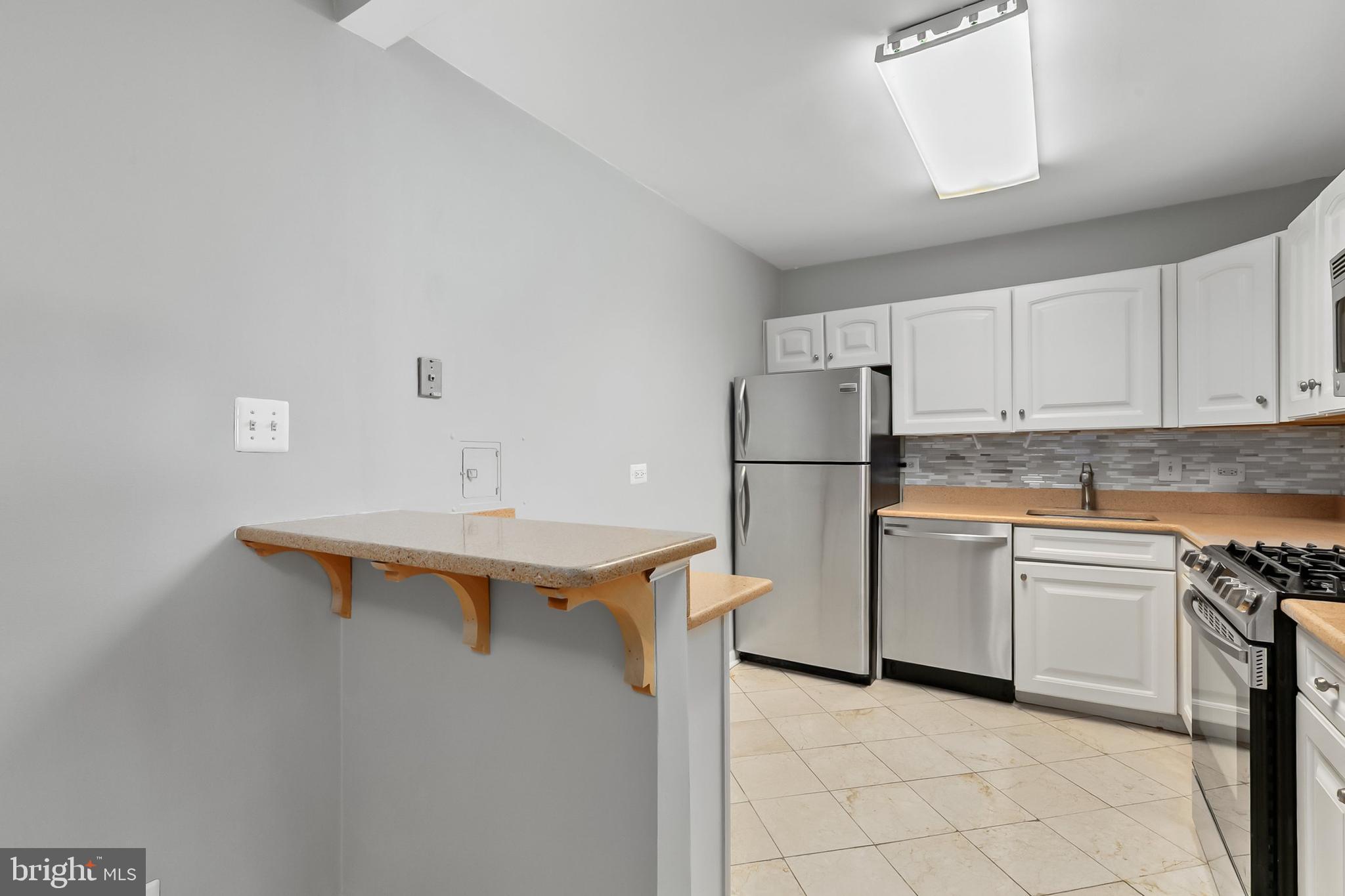 WHITEHALL - Residential