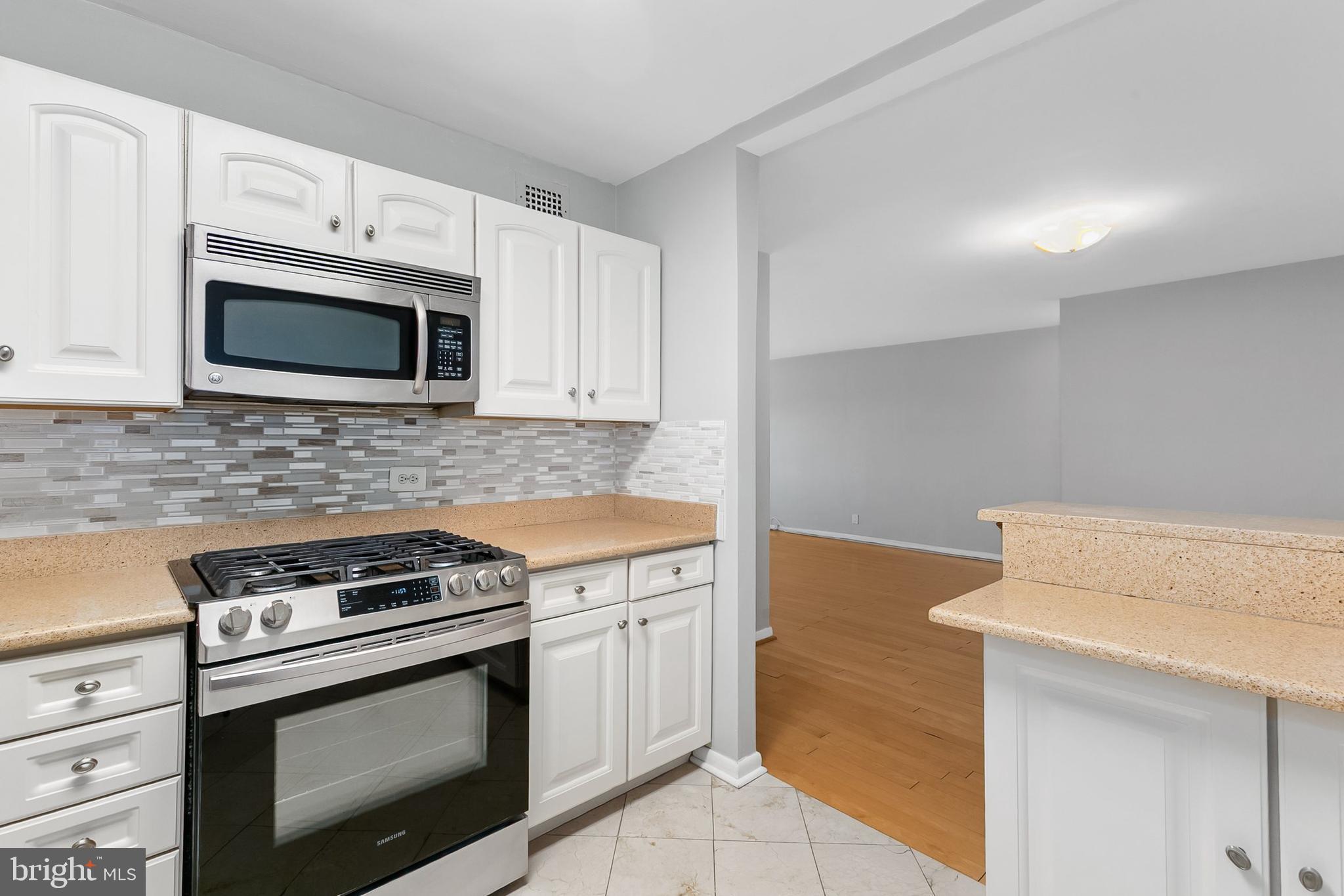 WHITEHALL - Residential