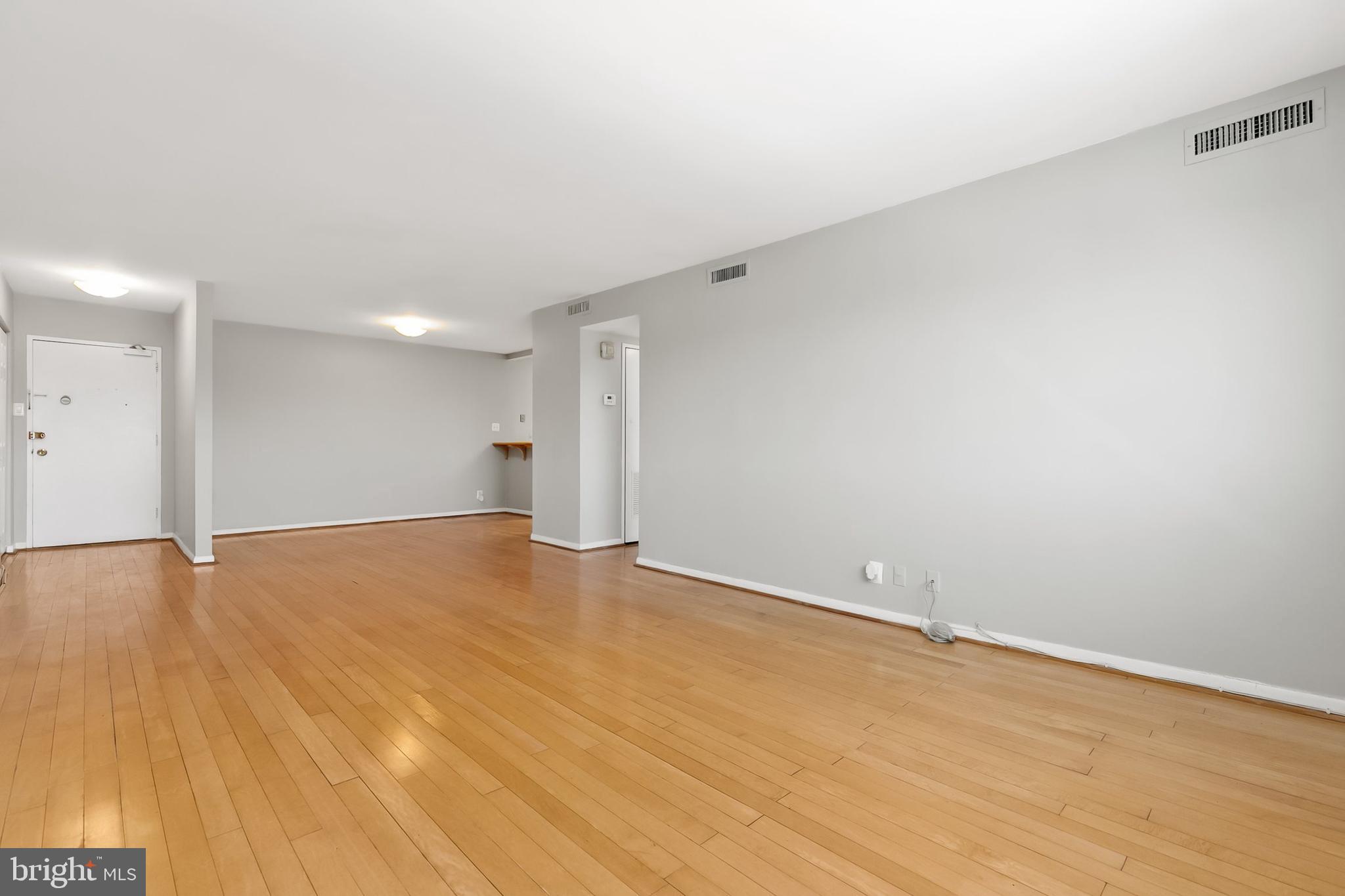 WHITEHALL - Residential