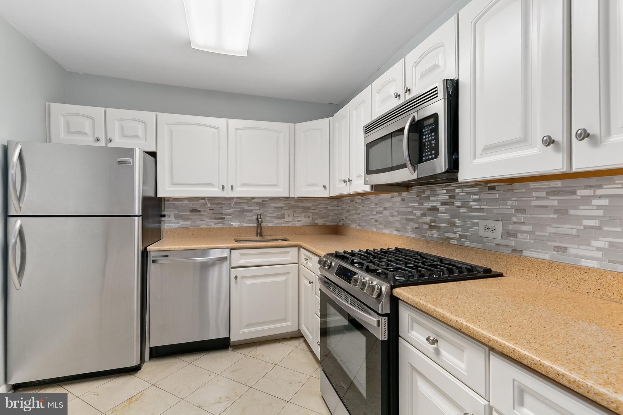 WHITEHALL - Residential