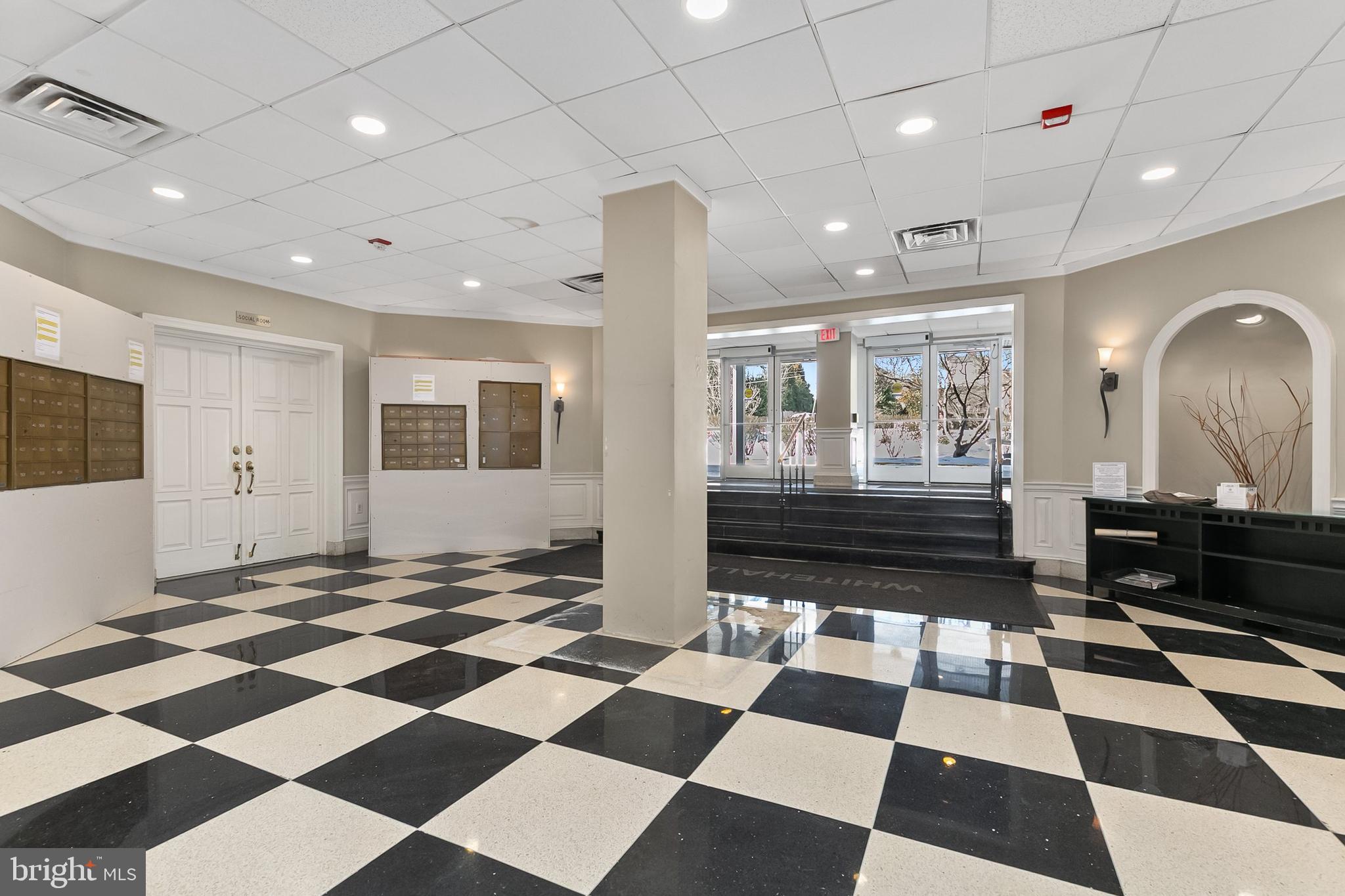 WHITEHALL - Residential