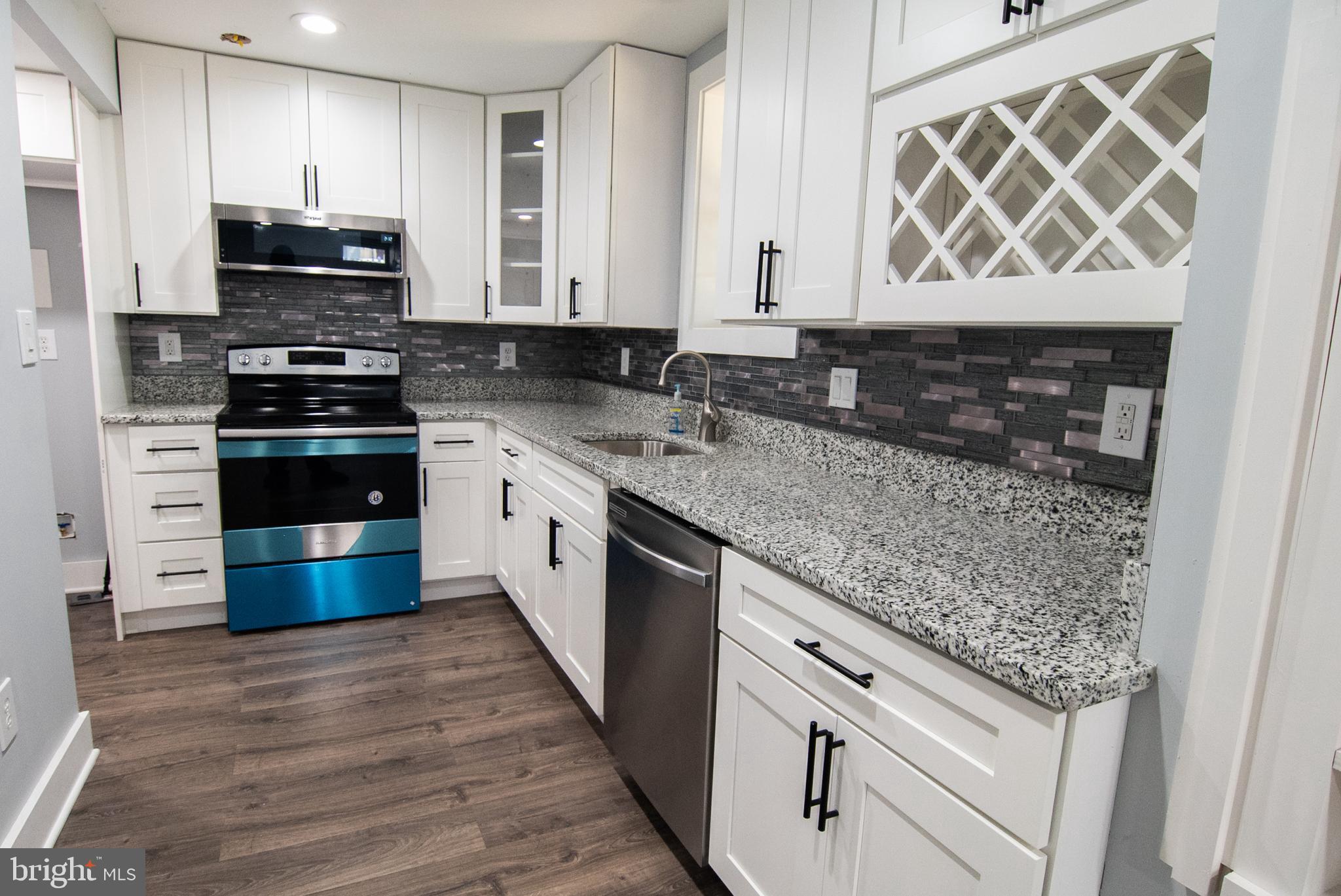 STAFFORD LAKES VILLAGE - Residential