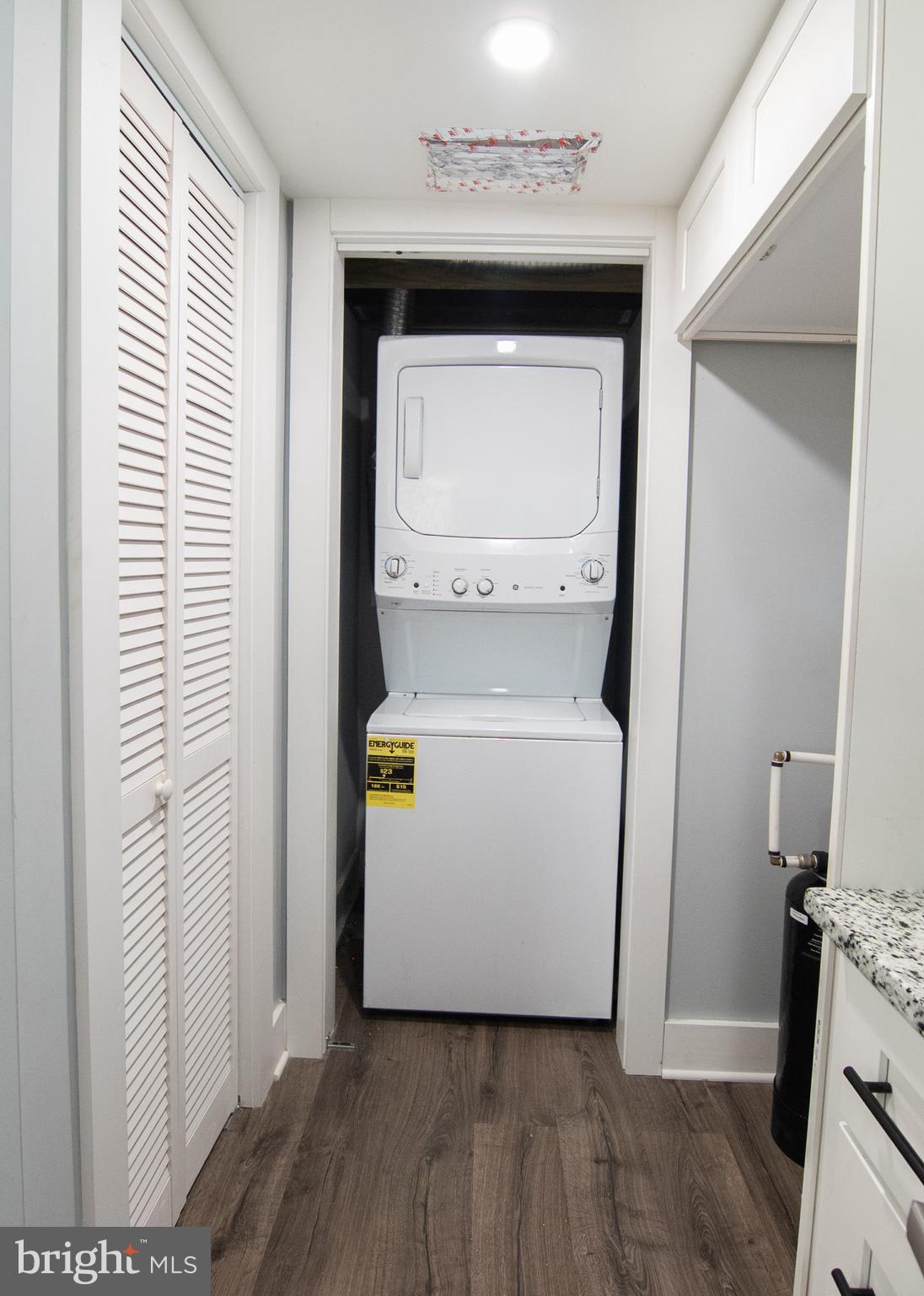 STAFFORD LAKES VILLAGE - Residential