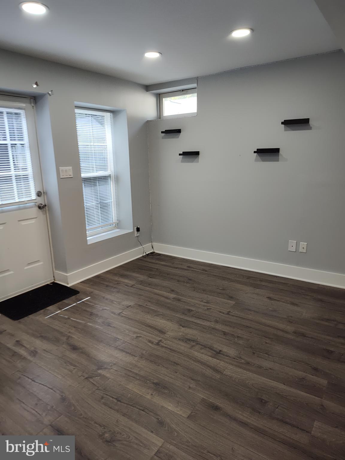 STAFFORD LAKES VILLAGE - Residential