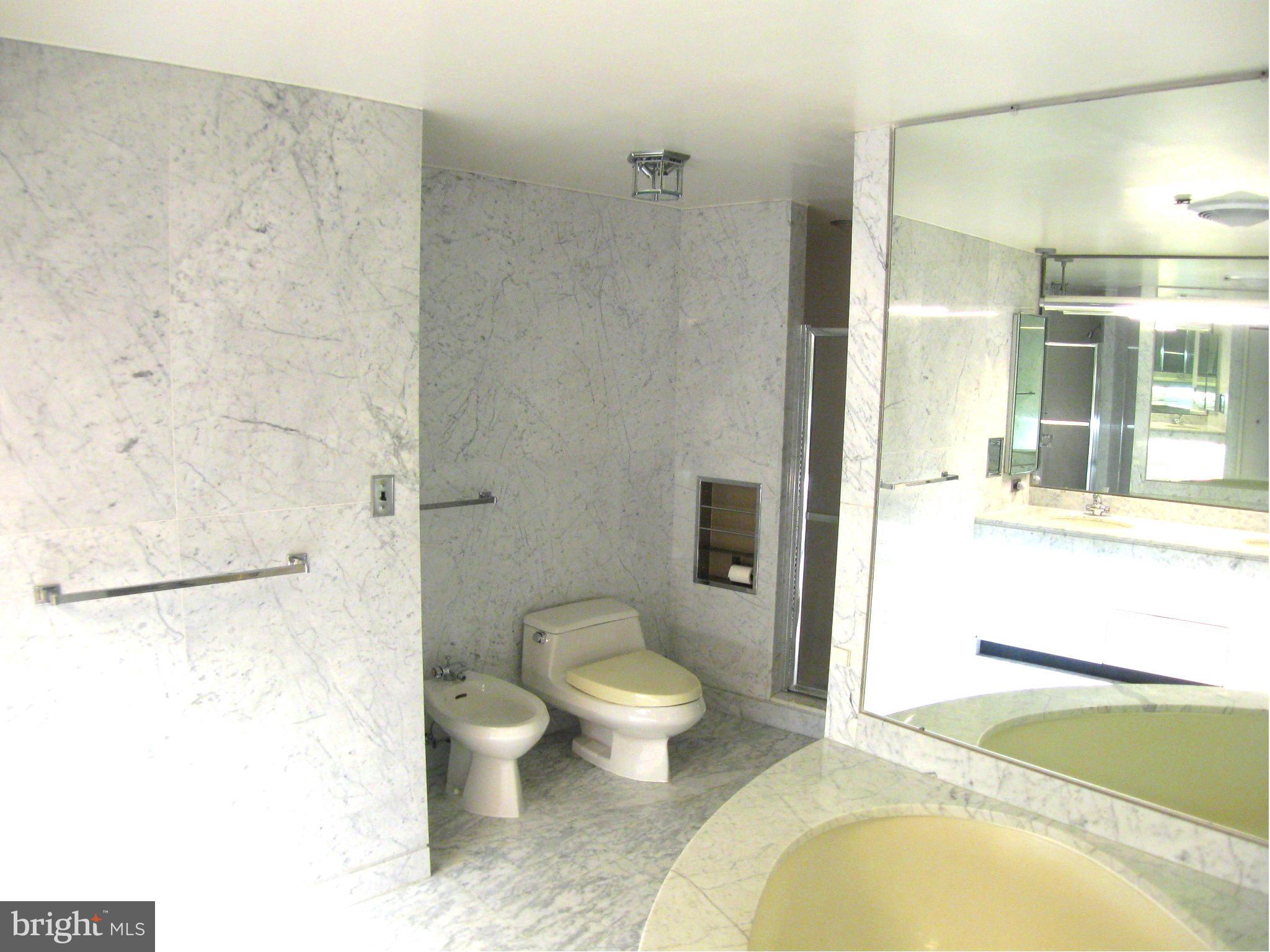 CRYSTAL GATEWAY - Residential