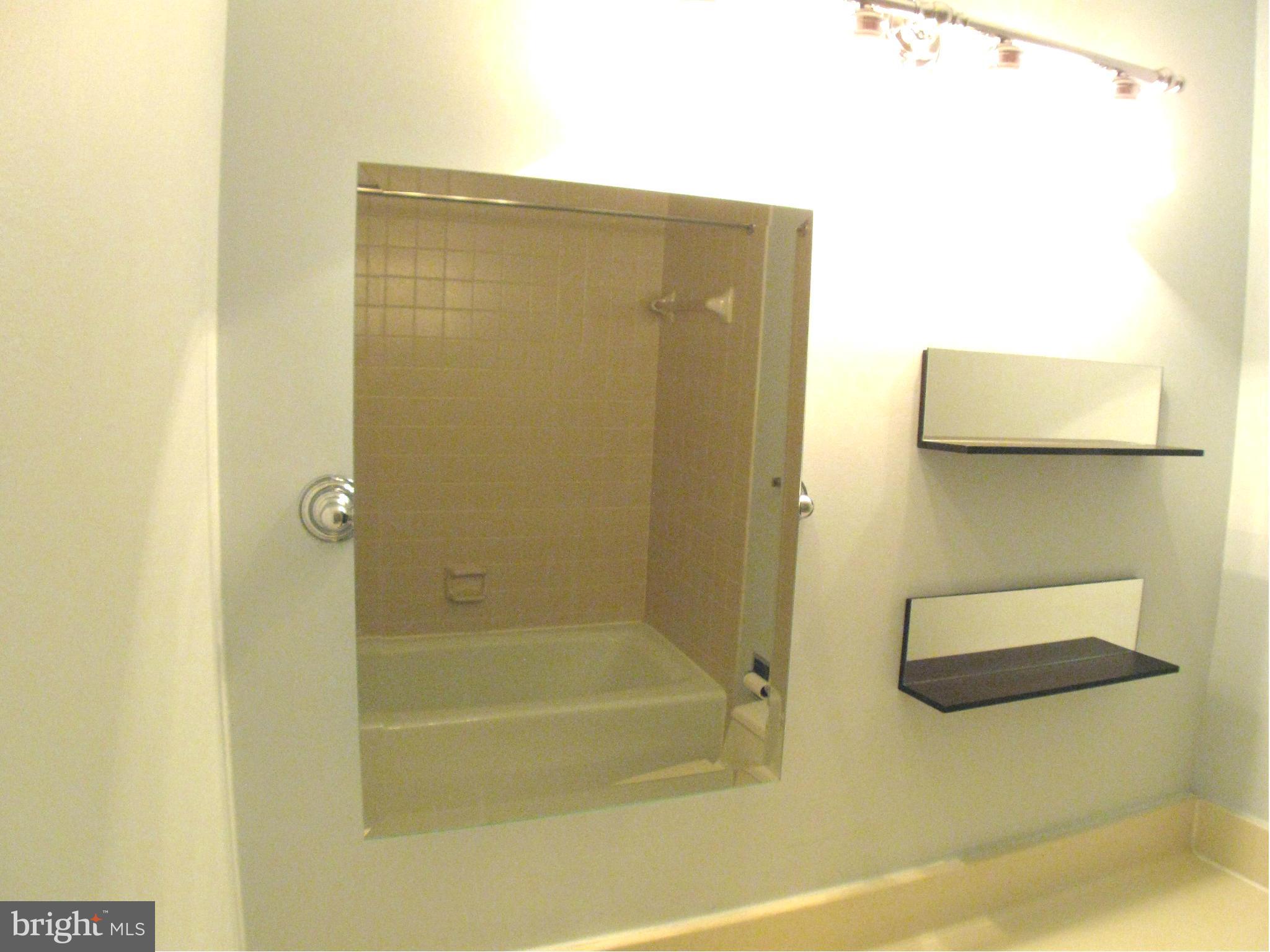 CRYSTAL GATEWAY - Residential