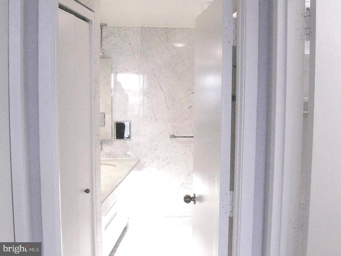 CRYSTAL GATEWAY - Residential