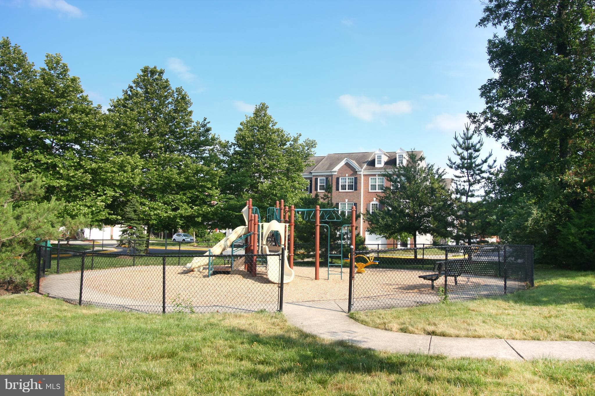 FAIRCREST - Residential