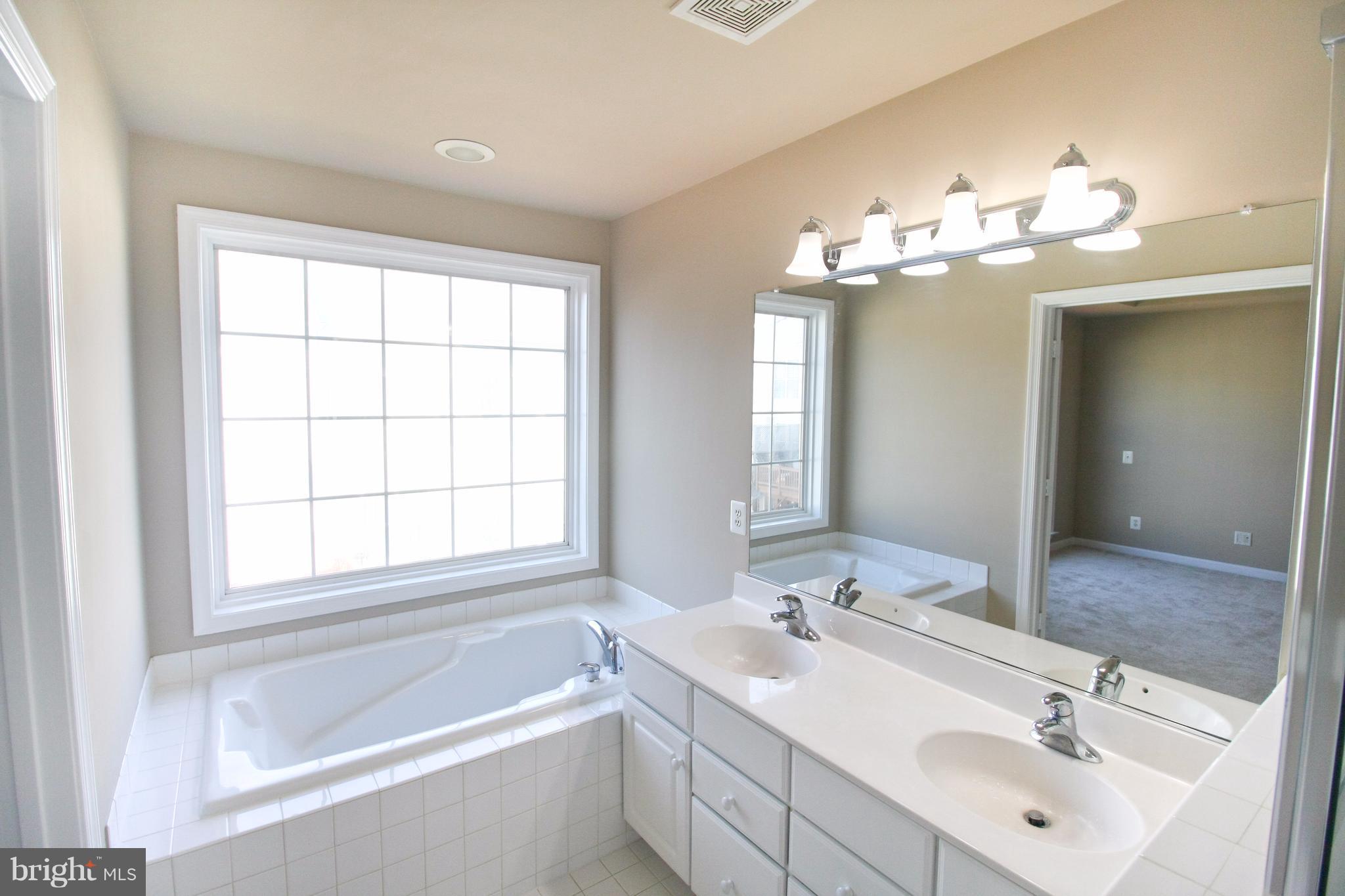 FAIRCREST - Residential