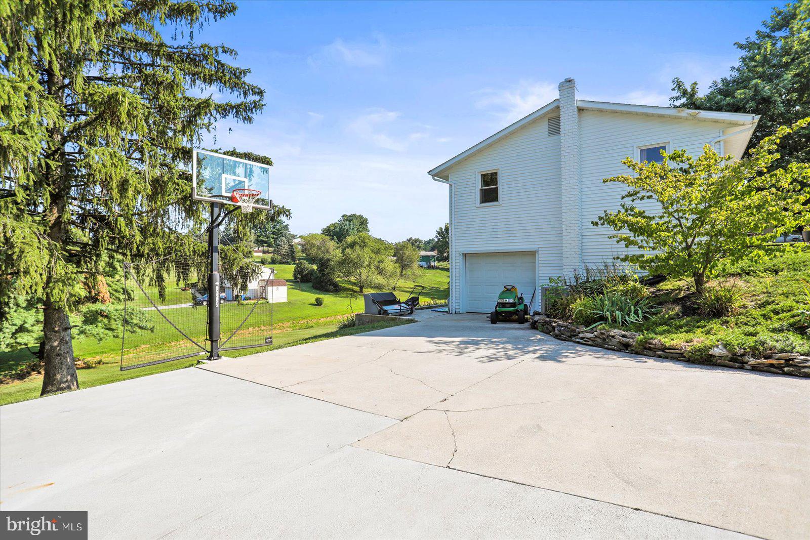 MISTY ACRES - Residential