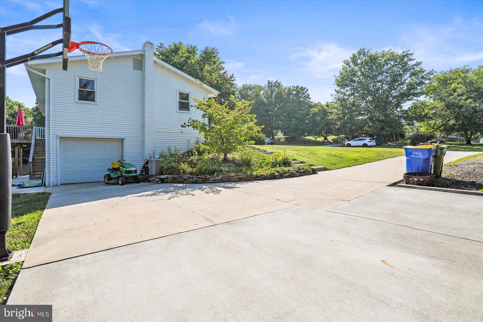 MISTY ACRES - Residential