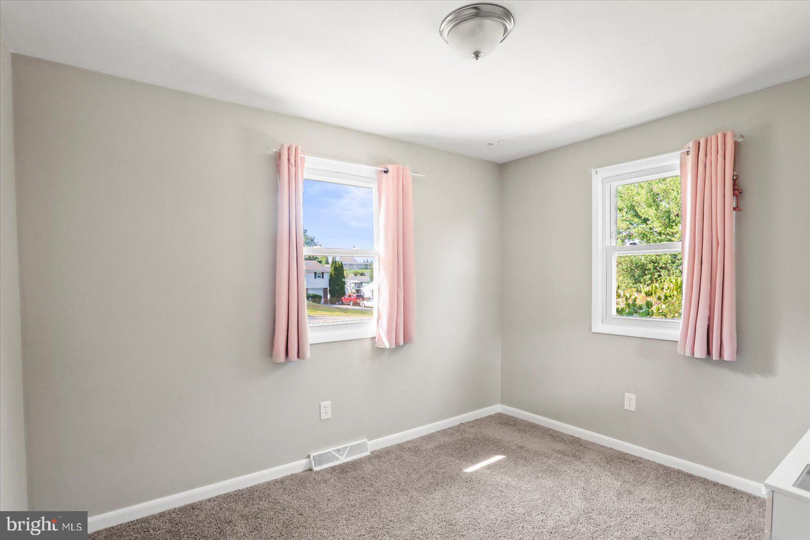 MISTY ACRES - Residential