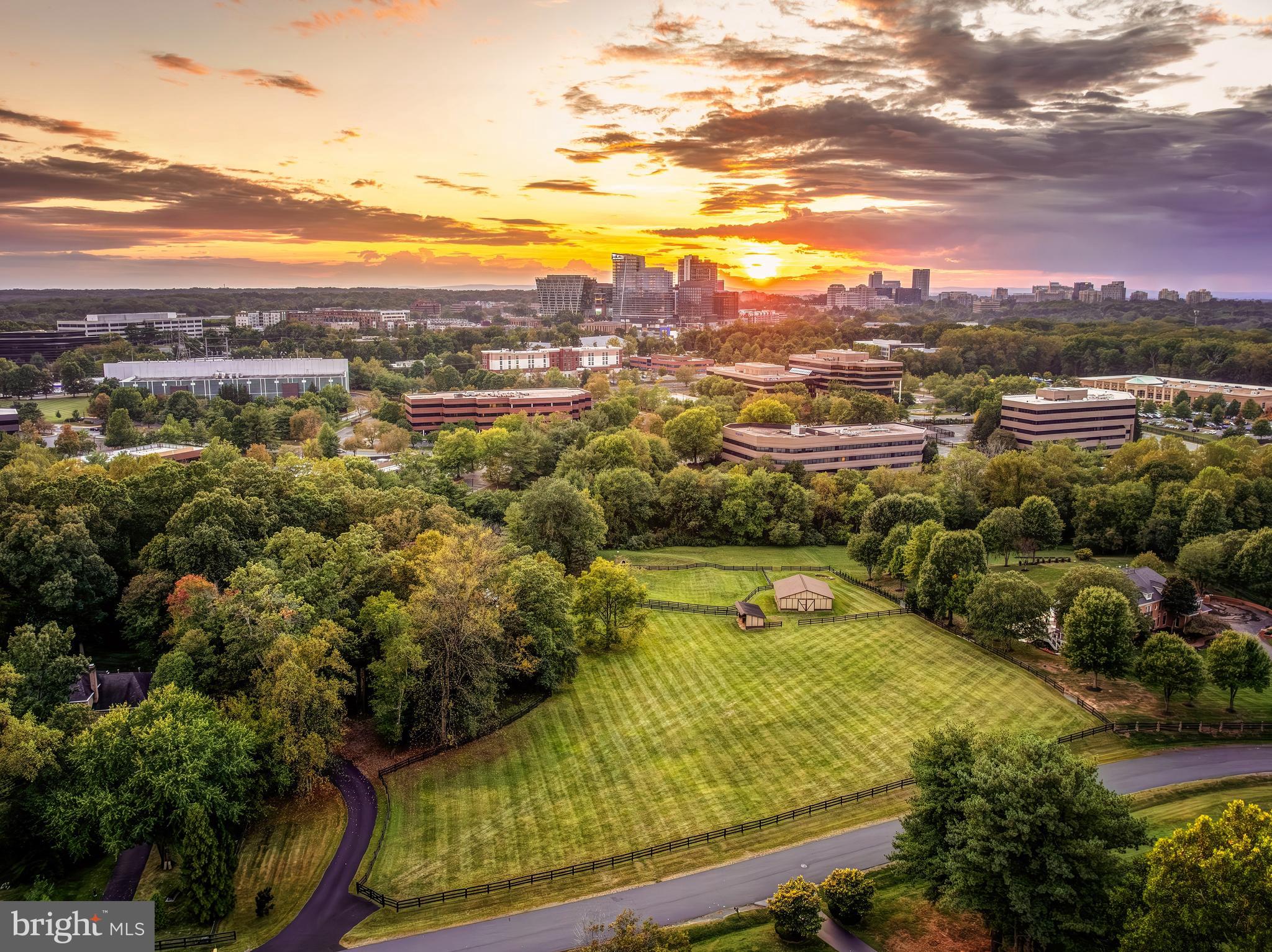 EQUESTRIAN PARK - Residential