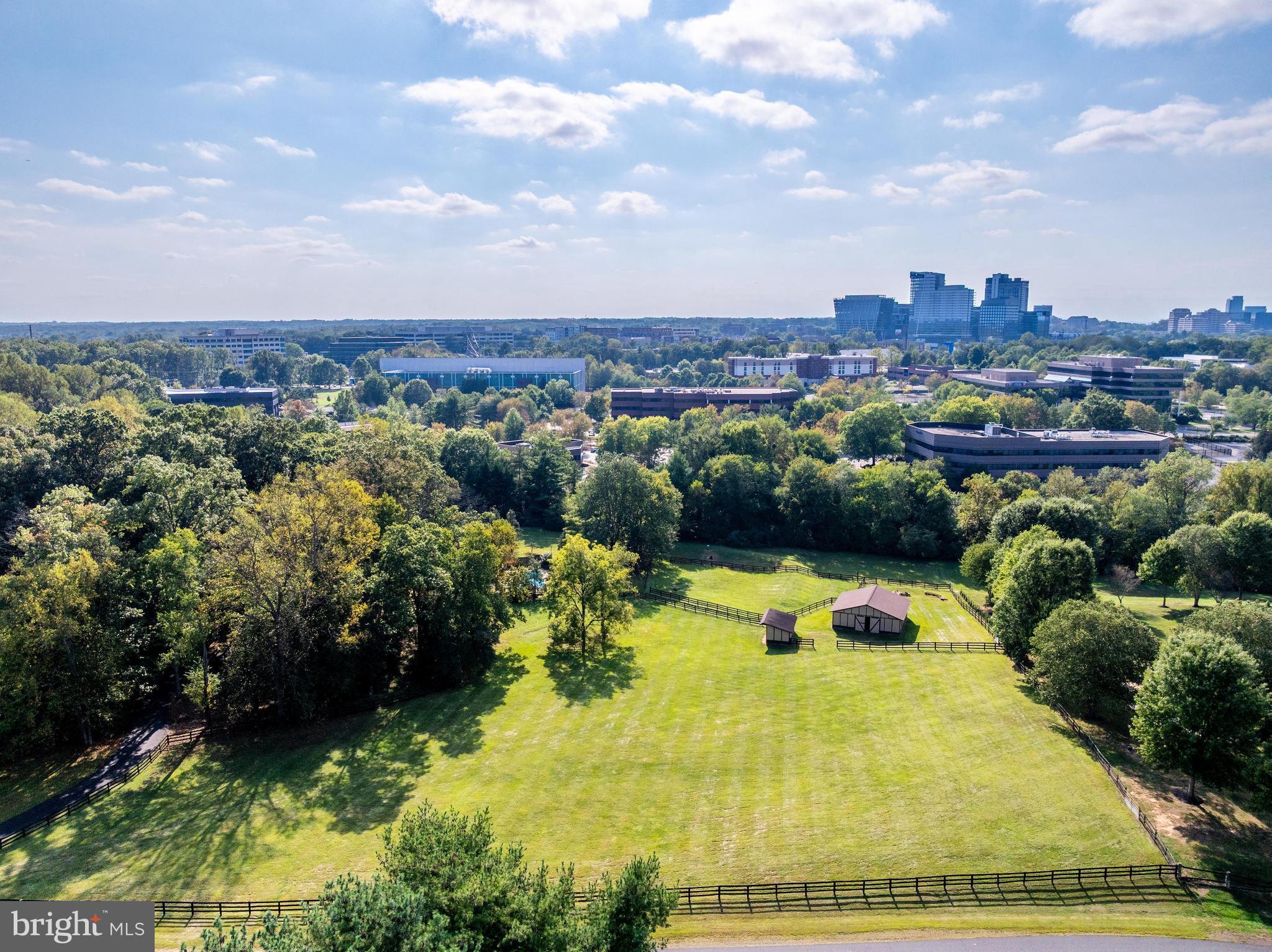 EQUESTRIAN PARK - Residential