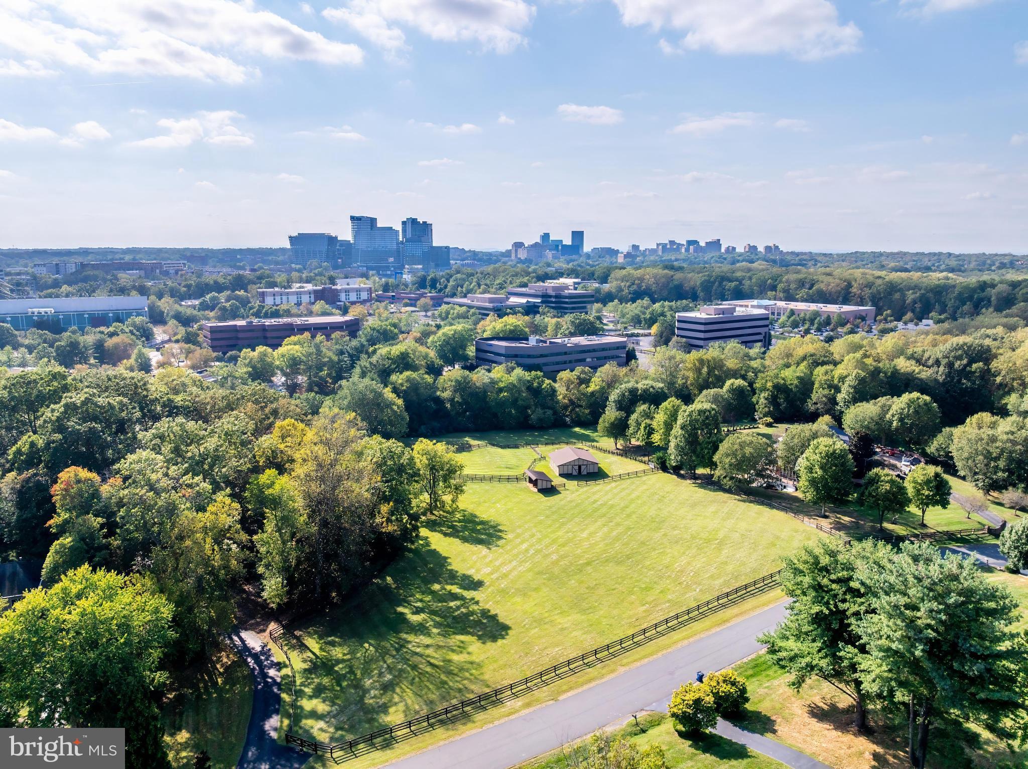 EQUESTRIAN PARK - Residential