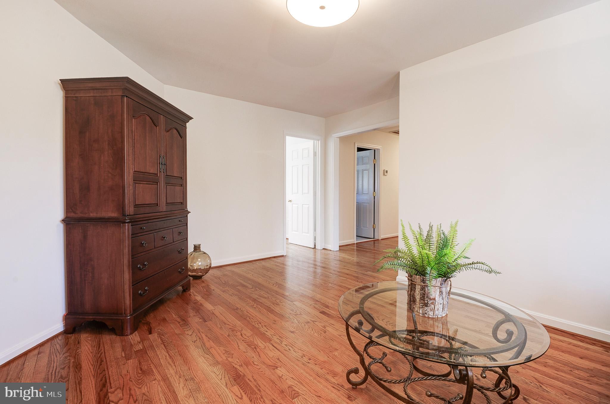 EQUESTRIAN PARK - Residential