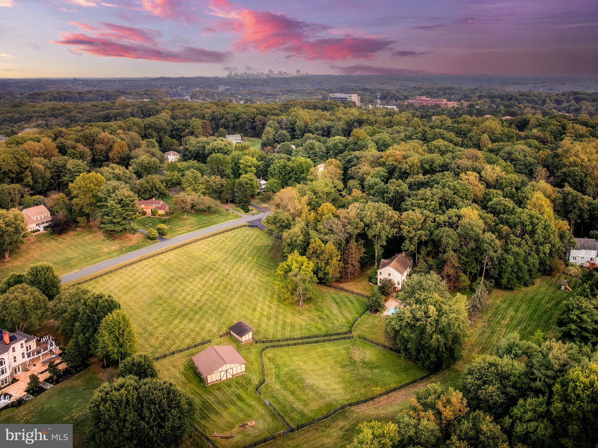 EQUESTRIAN PARK - Residential