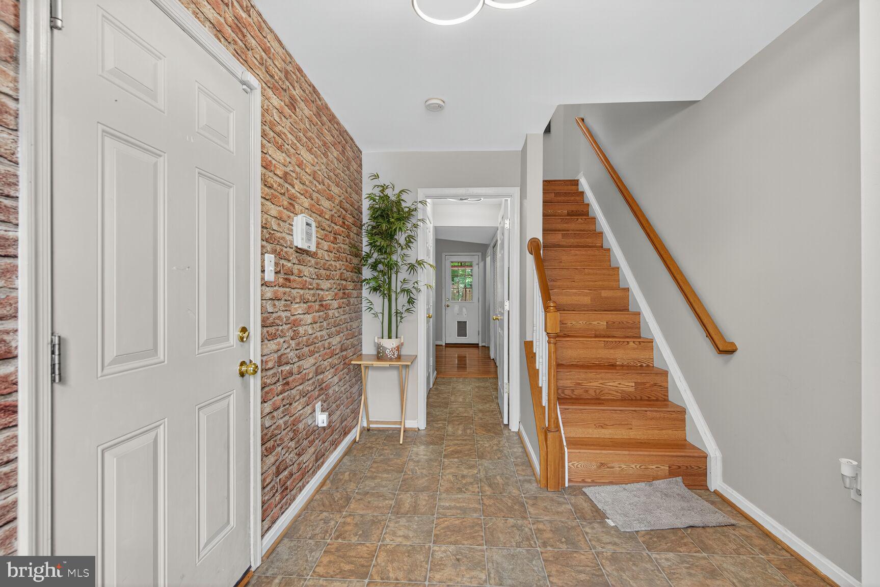 11082 CLOVERTREE COURT