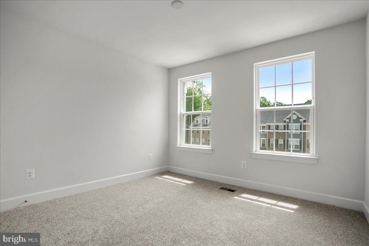 MARLBORO RIDGE - Residential