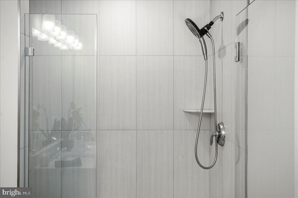 MARLBORO RIDGE - Residential