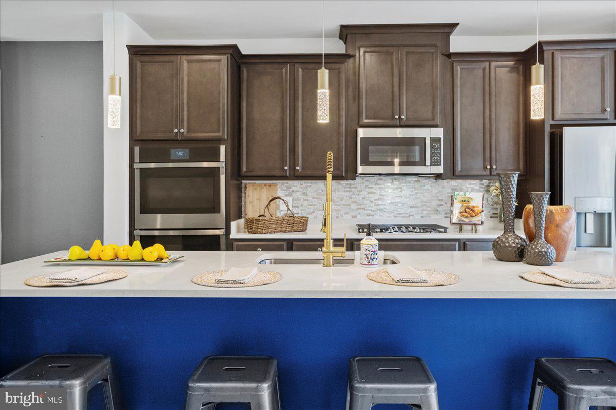 MARLBORO RIDGE - Residential