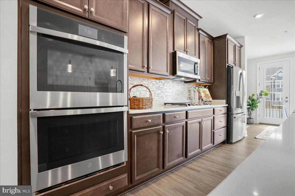 MARLBORO RIDGE - Residential