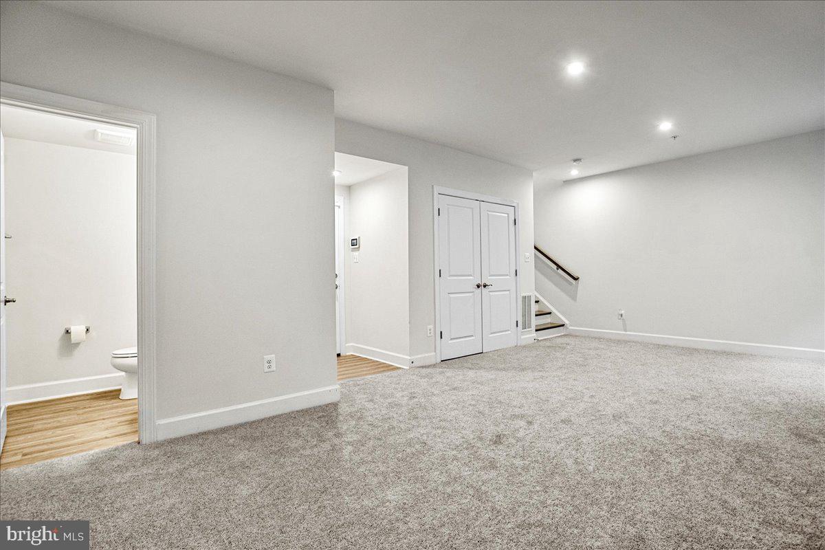 MARLBORO RIDGE - Residential