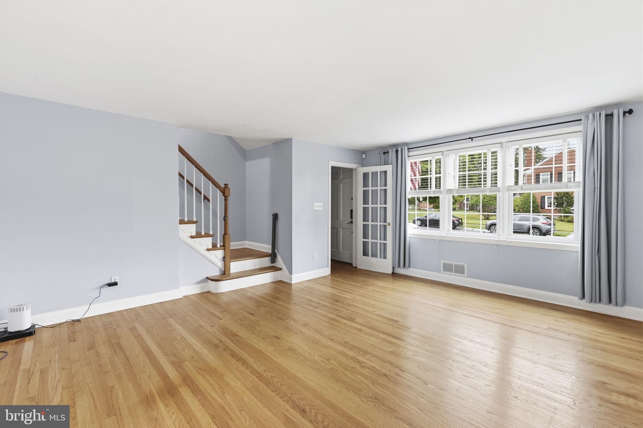 1587 DOXBURY ROAD