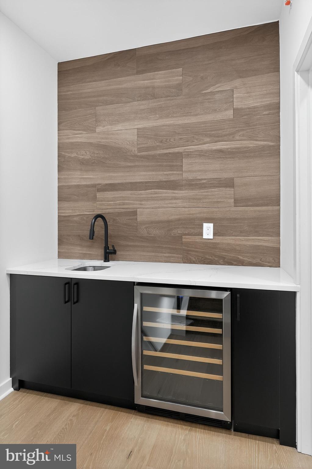 POINT BREEZE - Residential