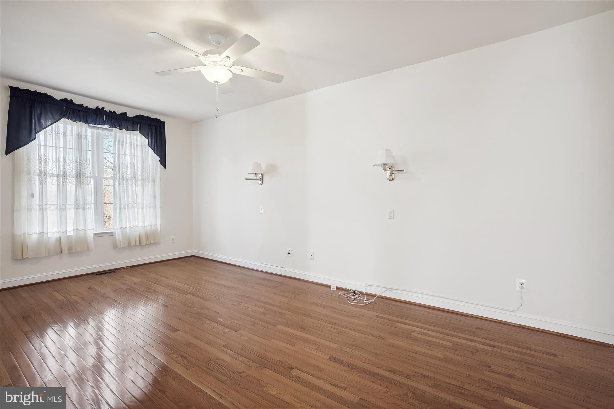 HERITAGE HUNT - Residential Lease