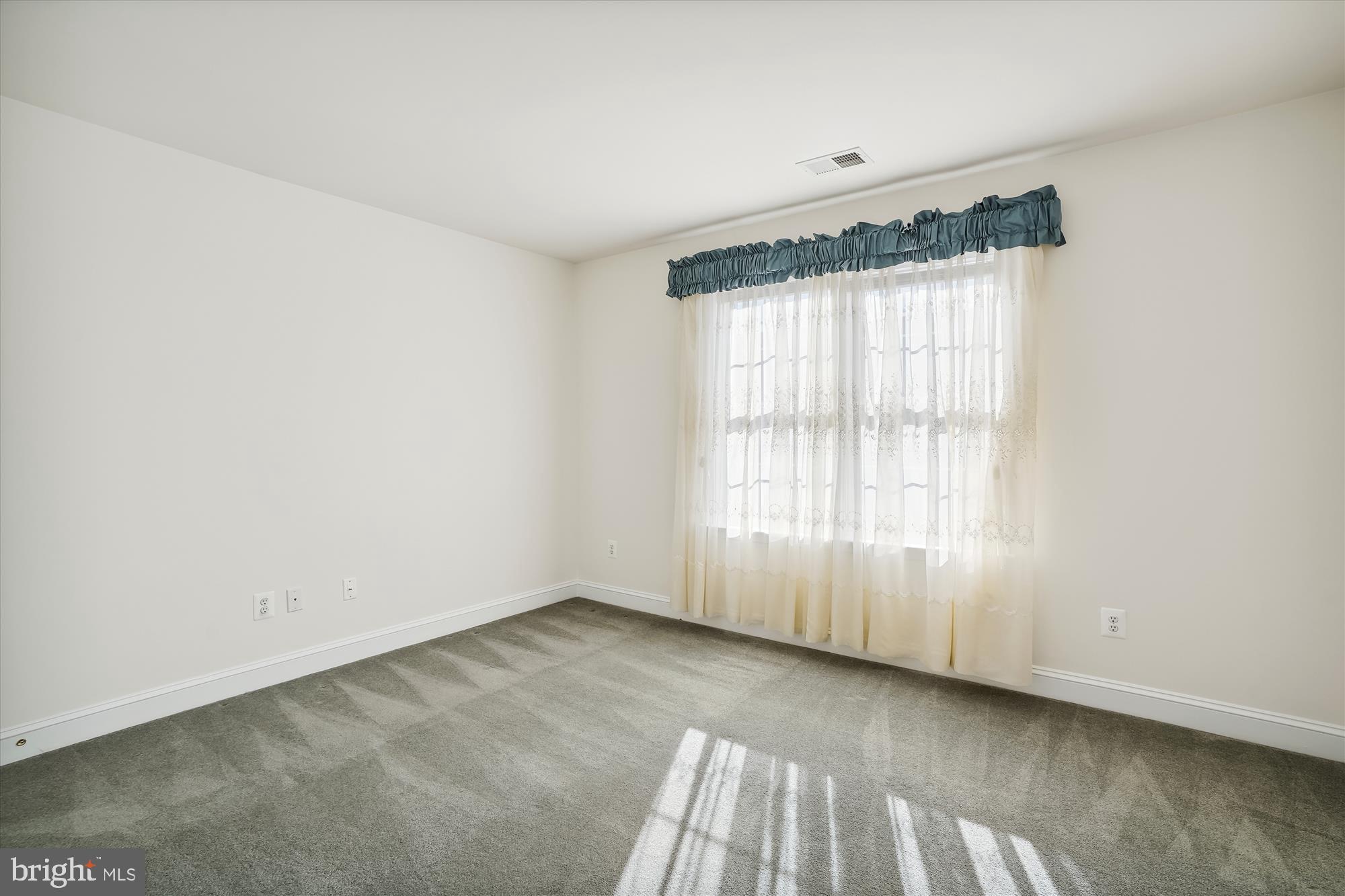 HERITAGE HUNT - Residential Lease