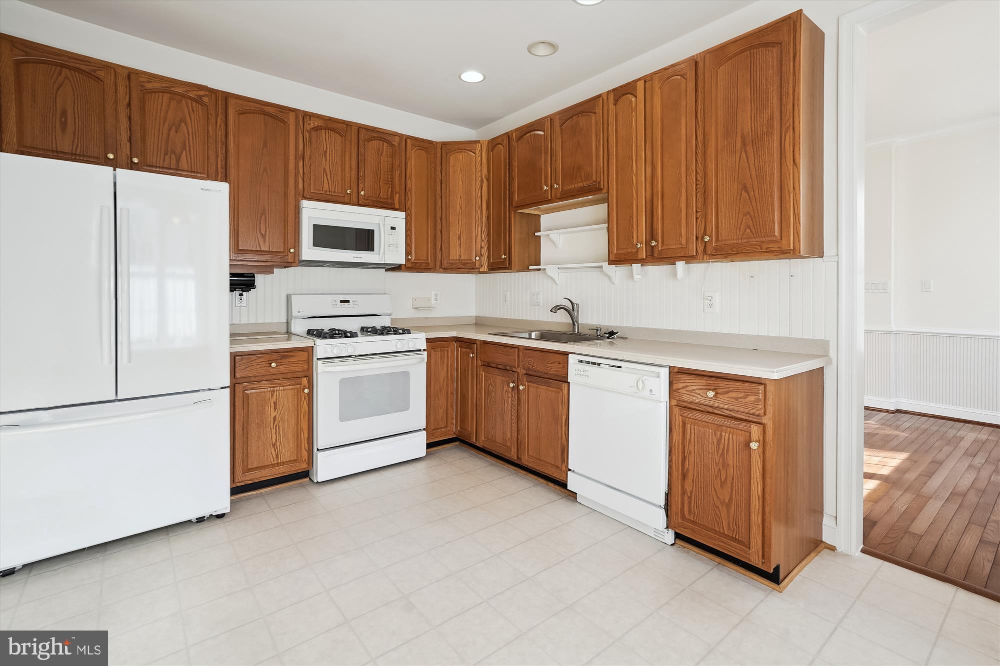 HERITAGE HUNT - Residential Lease