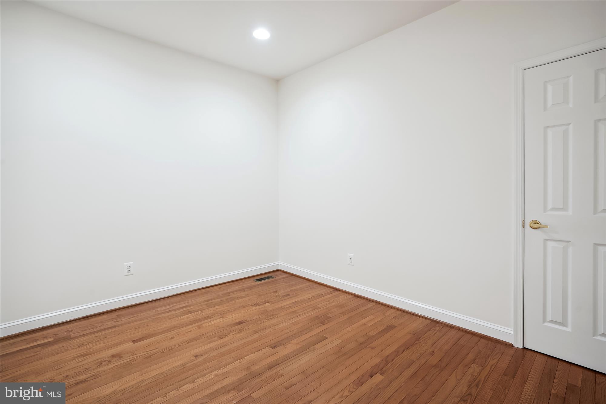 HERITAGE HUNT - Residential Lease