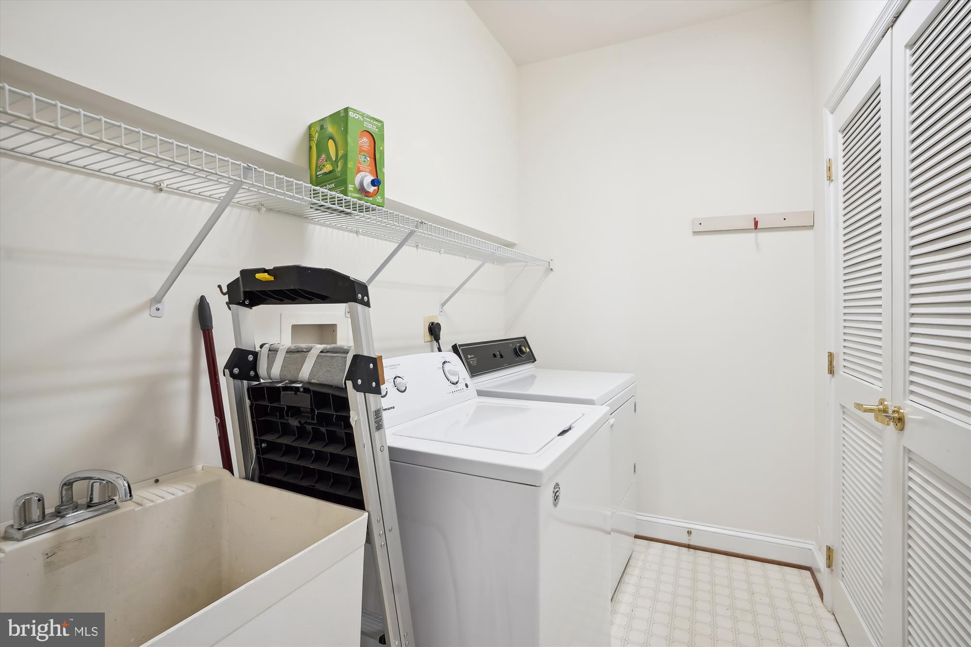 HERITAGE HUNT - Residential Lease