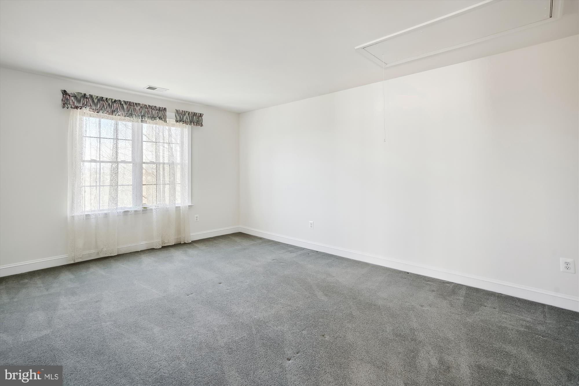 HERITAGE HUNT - Residential Lease