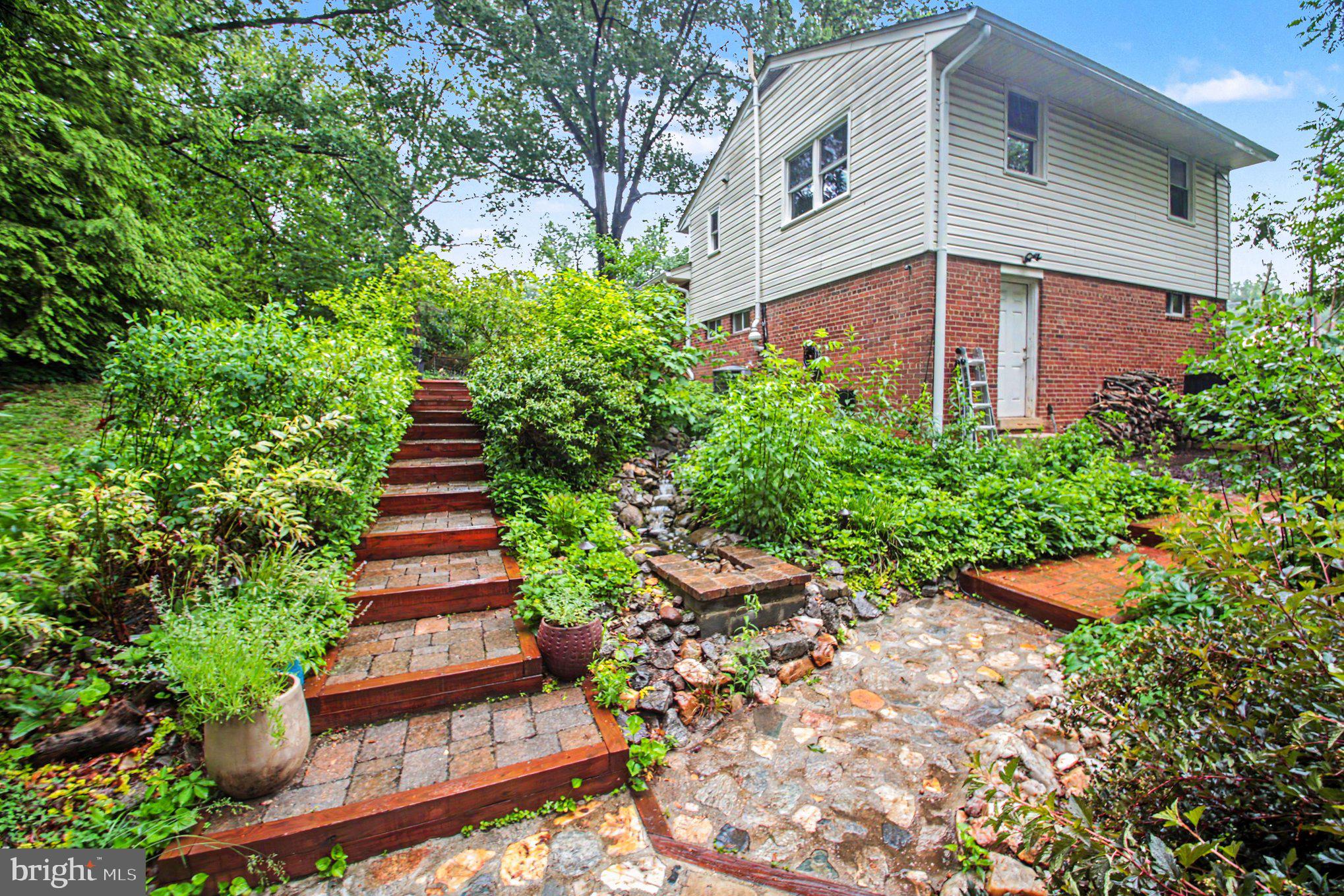 7411 ELLWOOD PLACE