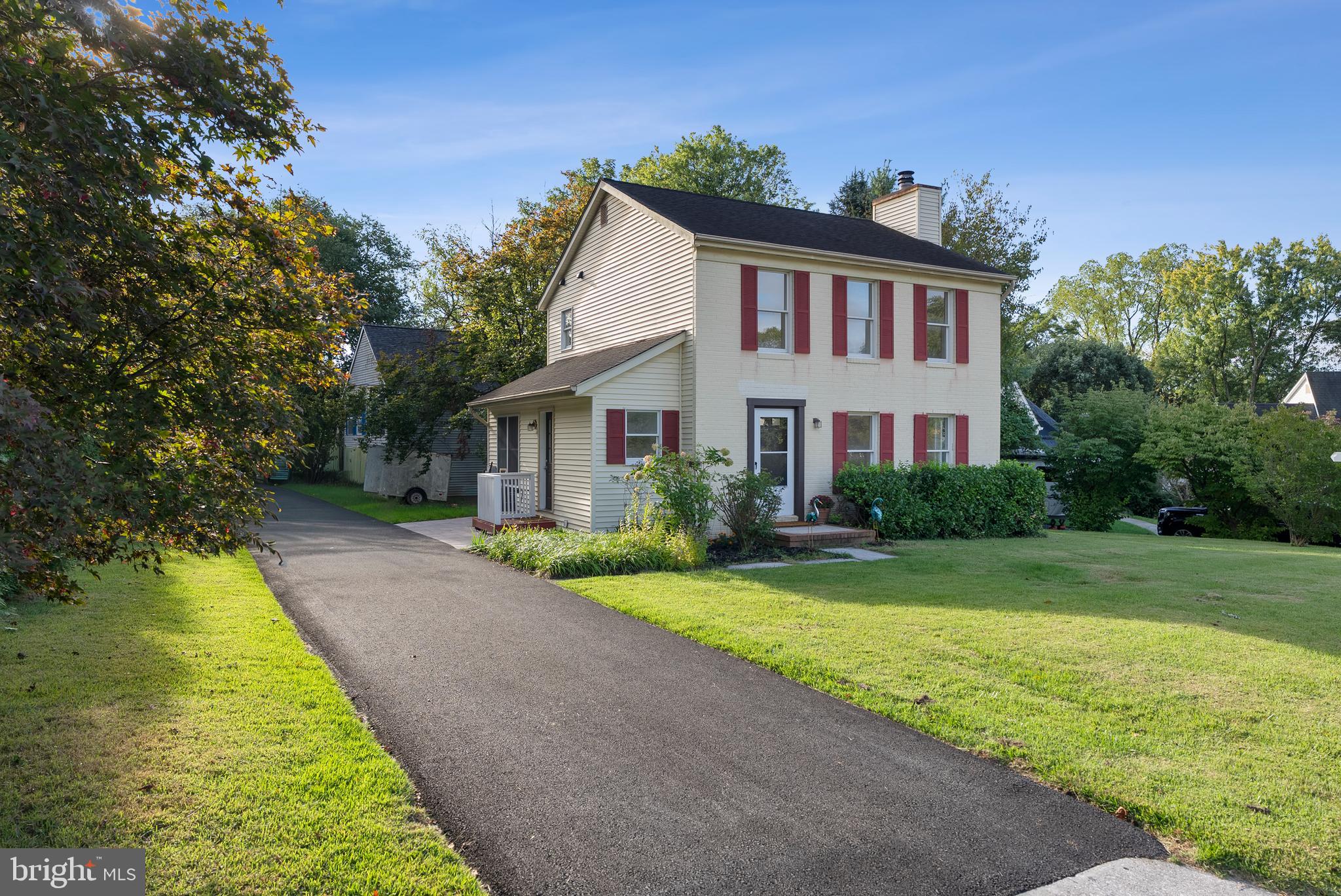 1 HARDY COURT