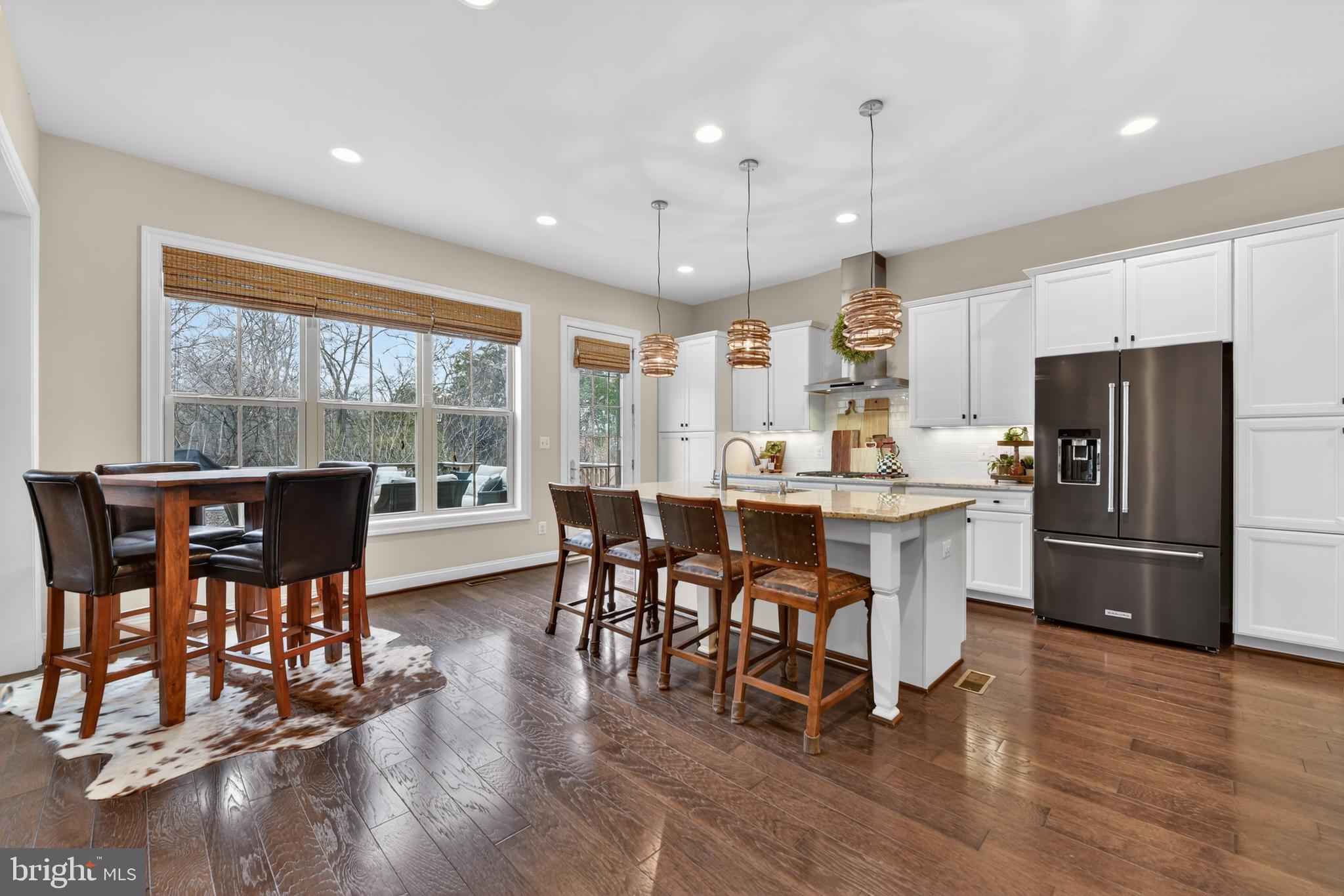 ONE LOUDOUN - Residential